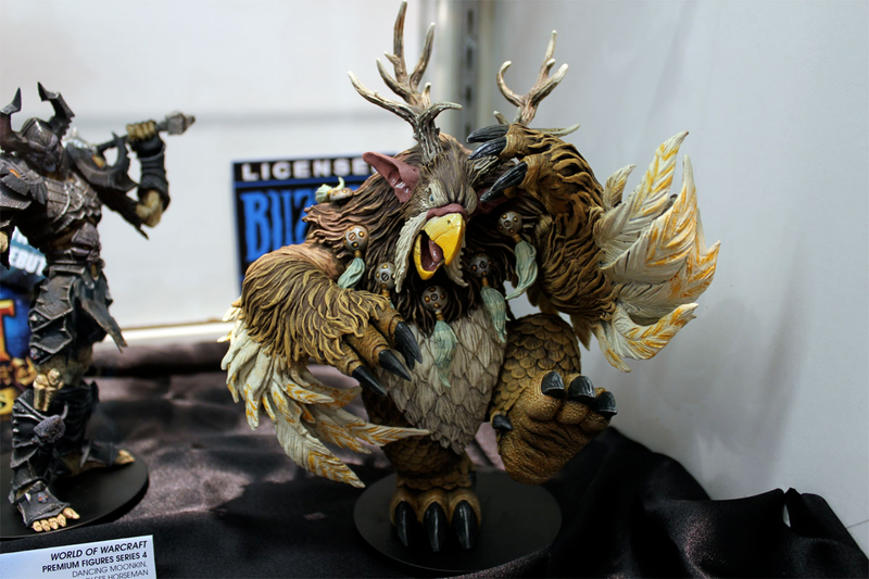 Illustration for article titled A Closer Look At DC's StarCraft II & World of WarCraft Toys